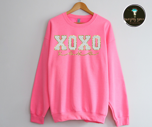 Neon pink xoxo